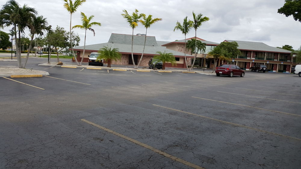 Garden Inn Homestead/Everglades/Gateway To Keys Exterior photo